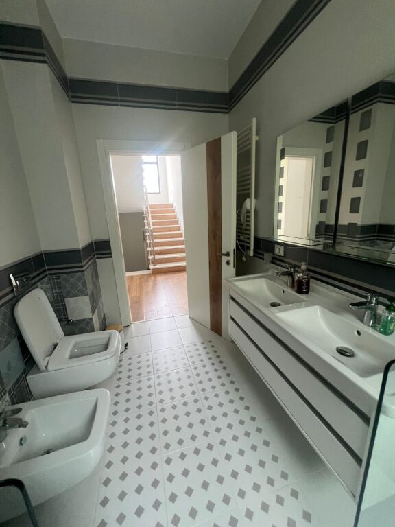 ✨ Villa Super Lusso in Affitto – vicino al Ristorante “Natyra e Qetë”