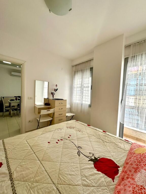 Affittasi appartamento 1+1 vicino all'Hotel Palace, Durazzo