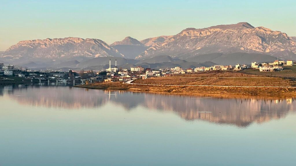 VENDESI APPARTAMENTO 1+1 " VICINO AL LAGO DI PASKUQANI " 61000 EURO