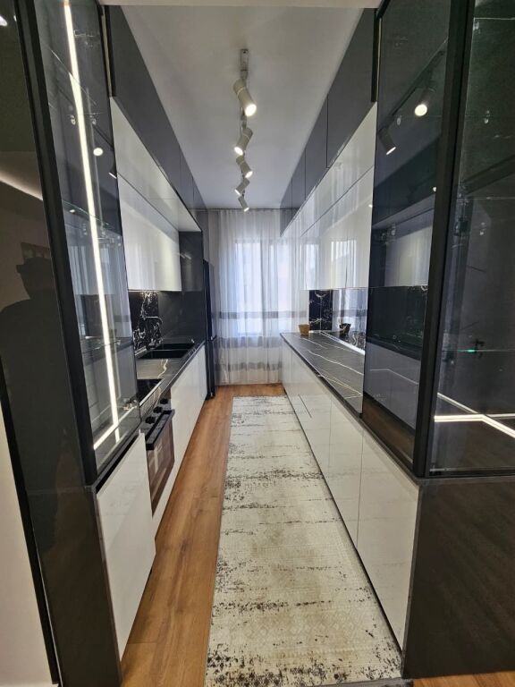 Shitet Apartament 2+1+2 – Pallati me Shigjeta
