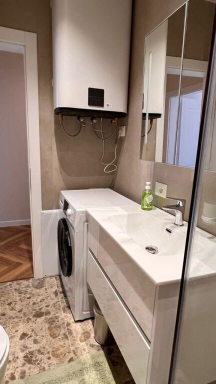 Apartament 2+1+2 me qera