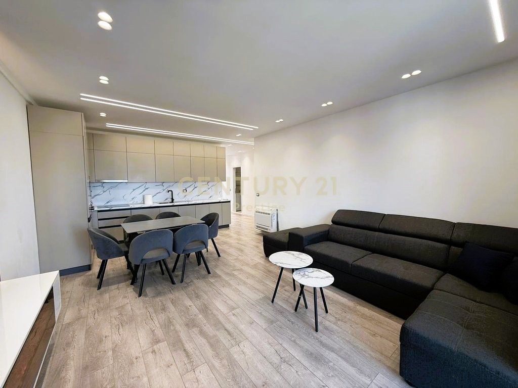 APARTAMENT 2+1+2 NE SHITJE, BULEVARDI I RI, TIRANE!