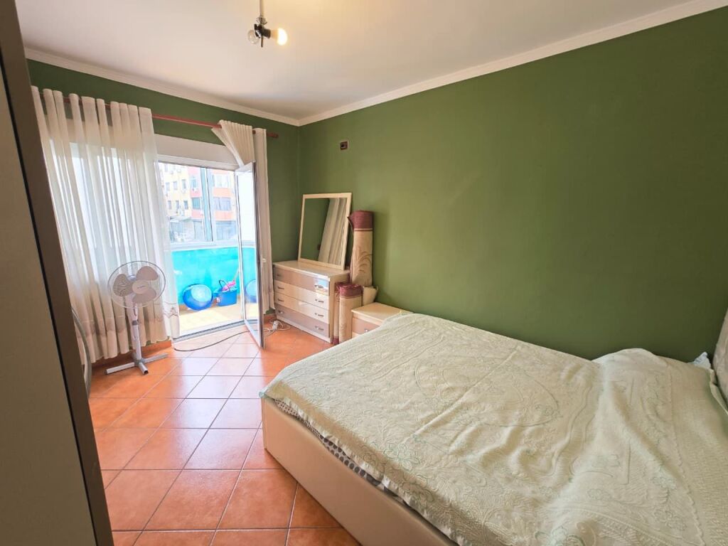 🏡 APPARTAMENTO 1+1 IN AFFITTO – VIA FERIT XHAJKO (DI FRONTE AL MERCATO DELLA MEDRESE) 🏡