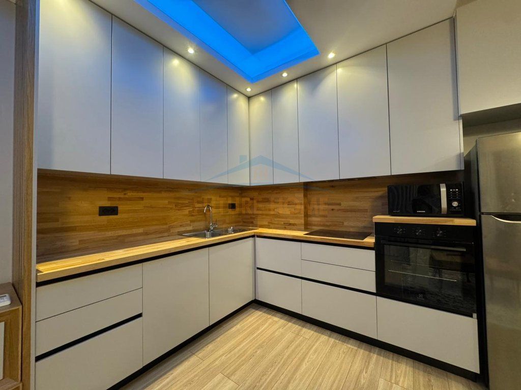 Qera, Apartament 2+1+2+Post Parkimi , Jordan Misja , Tirane
