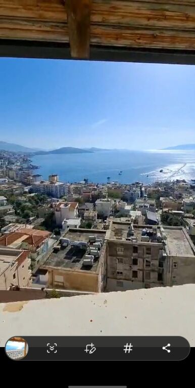 SHITET APARTAMENT 2+1+VERAND ME PAMJE NGA DETI NE SARANDE