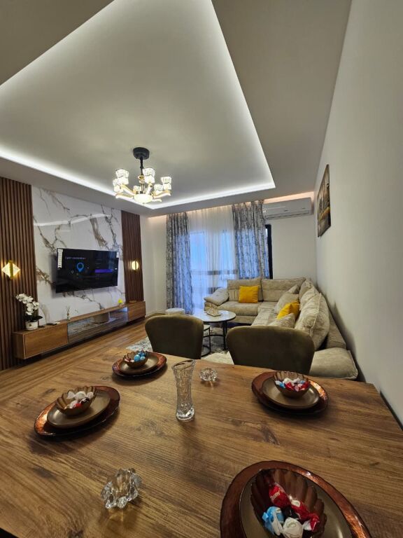 Shitet Apartament 2+1+2 – Pallati me Shigjeta