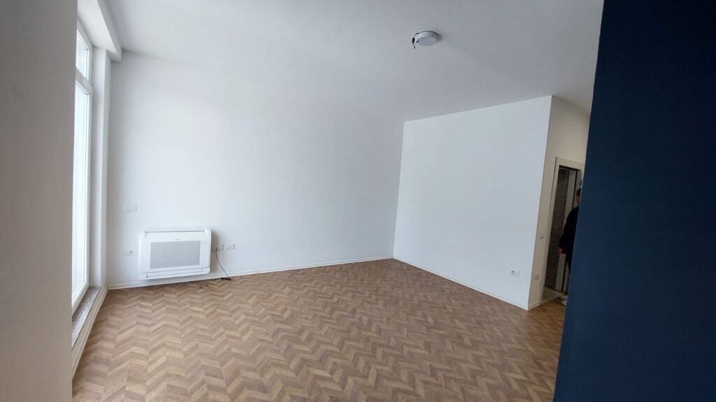 Ufficio in affitto 90 m2 a Kika 2