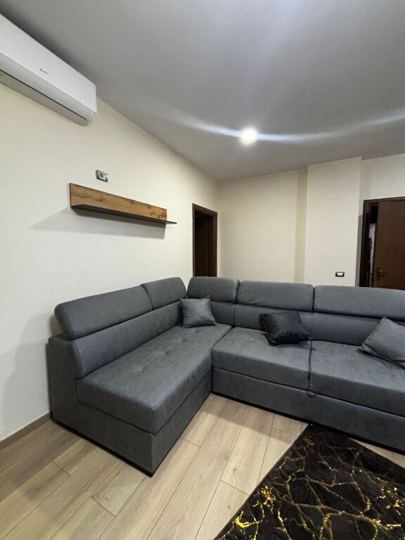 CASA IN AFFITTO – VIA KAVAJËS (DI FRONTE A DELIJORGJI)