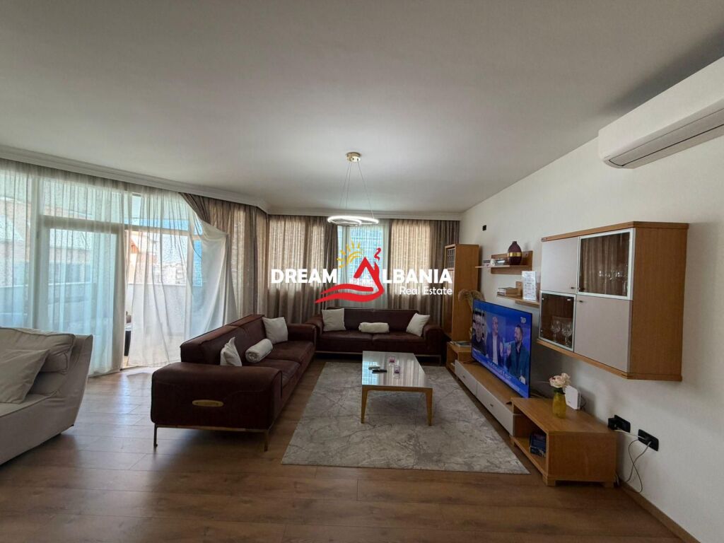 Apartment 3+1+2 for rent near the Paris commune close to the Kika complex (ID 4231259)