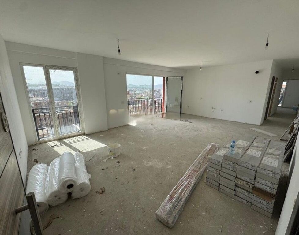 🏙️ APPARTAMENTO IN VENDITA 2+1+2 BAGNI+ 2 BALCONI NEL COMPLESSO MIRABELLA NEL QUARTIERE 'VARRI BAMI'