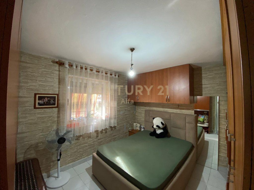 Shitet apartament 1+1 tek Selvia, pranë shkollës “Siri Kodra”!