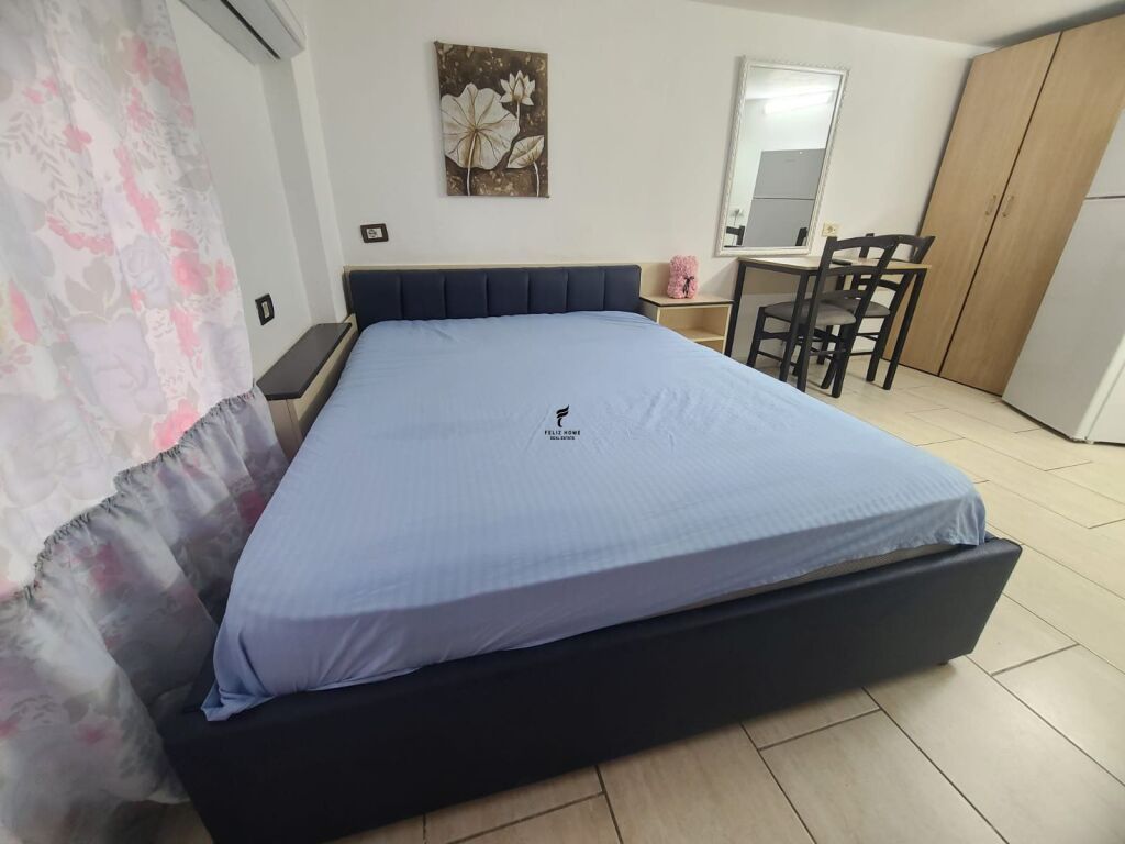 MONOLOCALE IN AFFITTO 40 M2 5 MAGGIO 32.000 LEKE FH-69659
