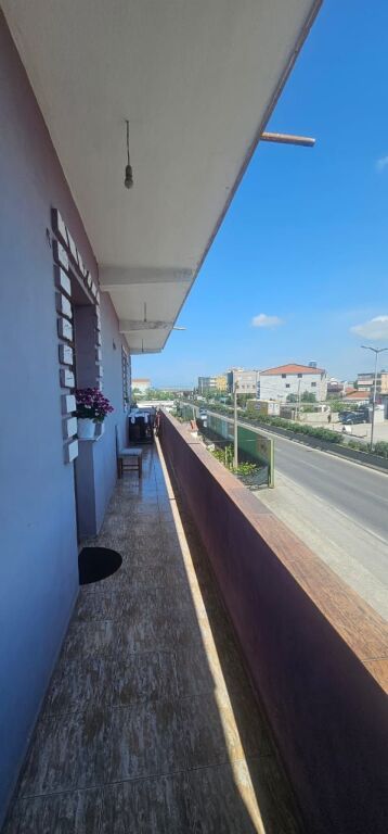 VENDESI 3 PIANI +CANTINA IN VENDITA SHKOZET STRADA PRINCIPALE