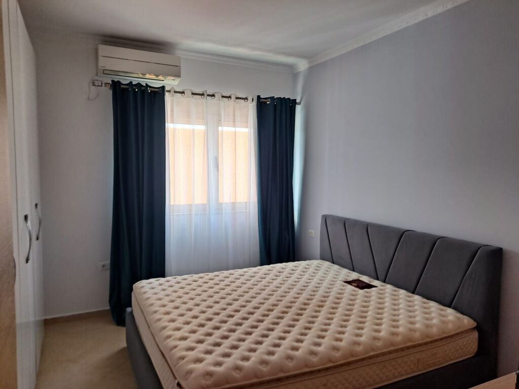 Affittasi appartamento 2+1 in Via Peti, Lago Secco