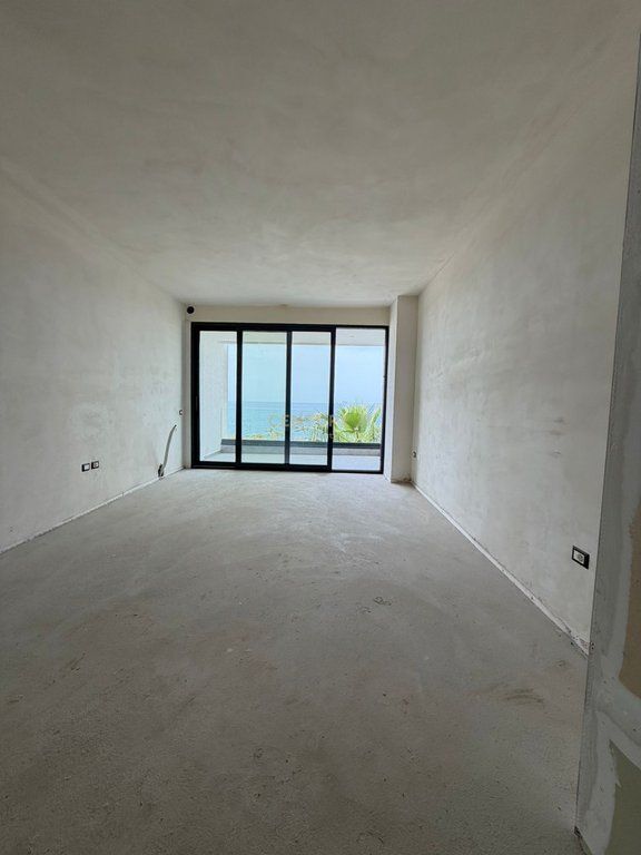 Appartamento 2+1+2 nella Residenza Elitaria di Ujë të Ftohtë, con Vista Spettacolare sul Mare e sulla Città, Vlorë