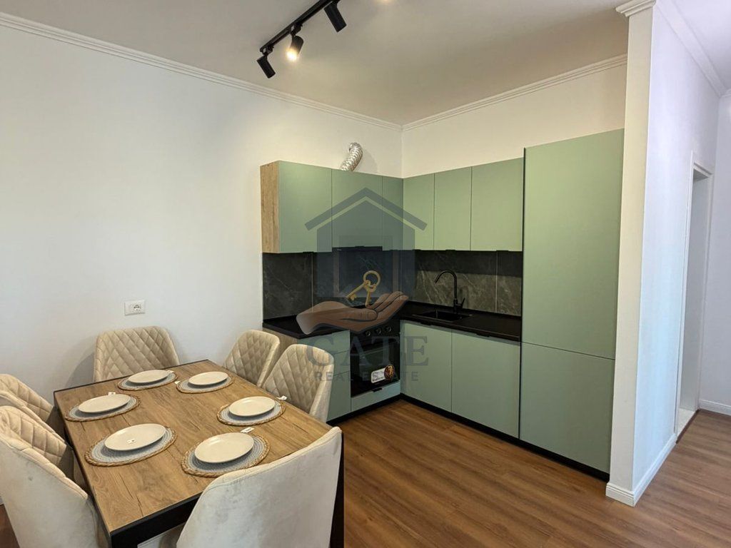 Appartamento 2+1 con vista mare in vendita nella zona di Shkëmbi a Kavaja