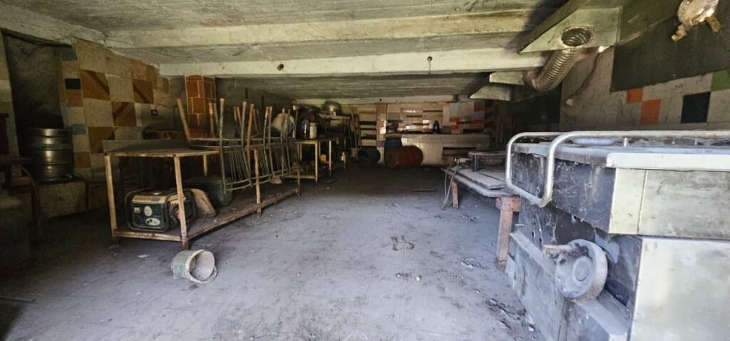VENDESI 3 PIANI +CANTINA IN VENDITA SHKOZET STRADA PRINCIPALE