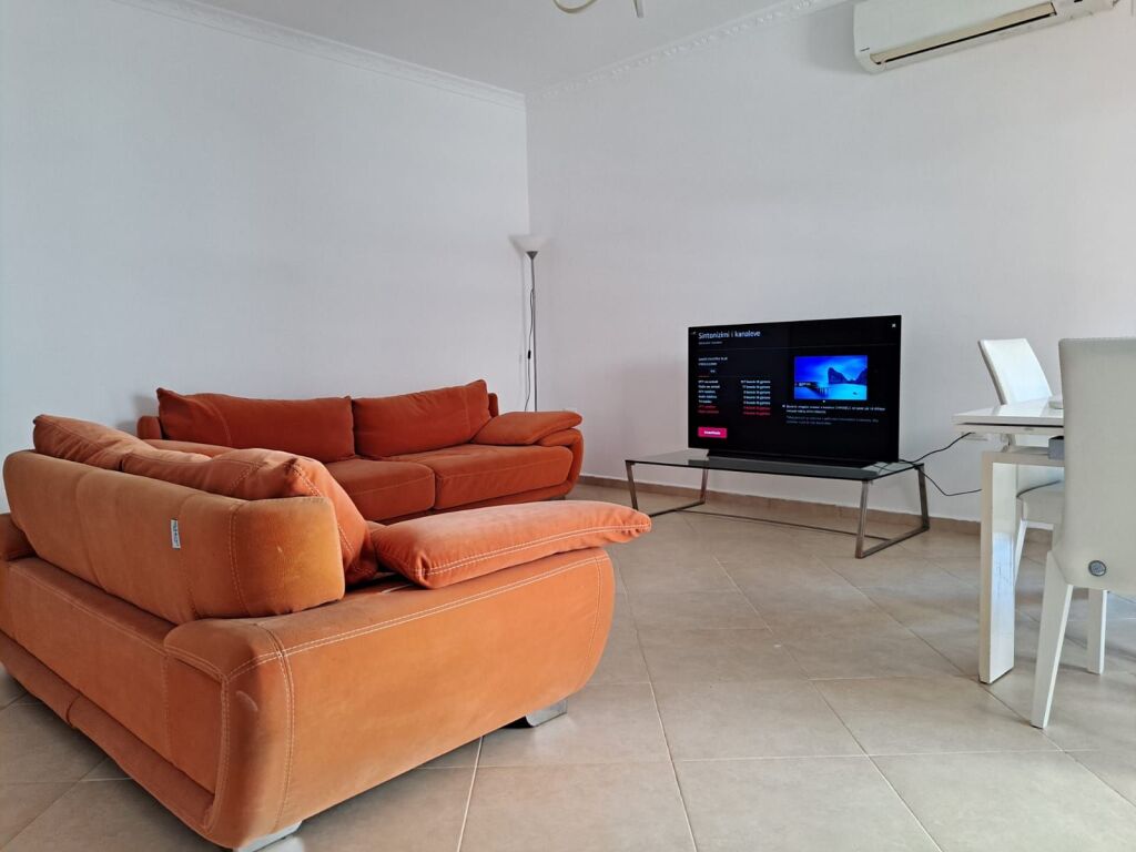 Affittasi appartamento 2+1 in Via Peti, Lago Secco