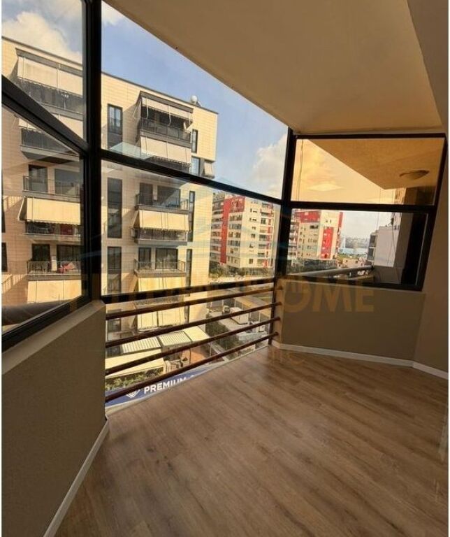 In vendita, Appartamento 2+1+2, Via Kosovarëve, Tirana