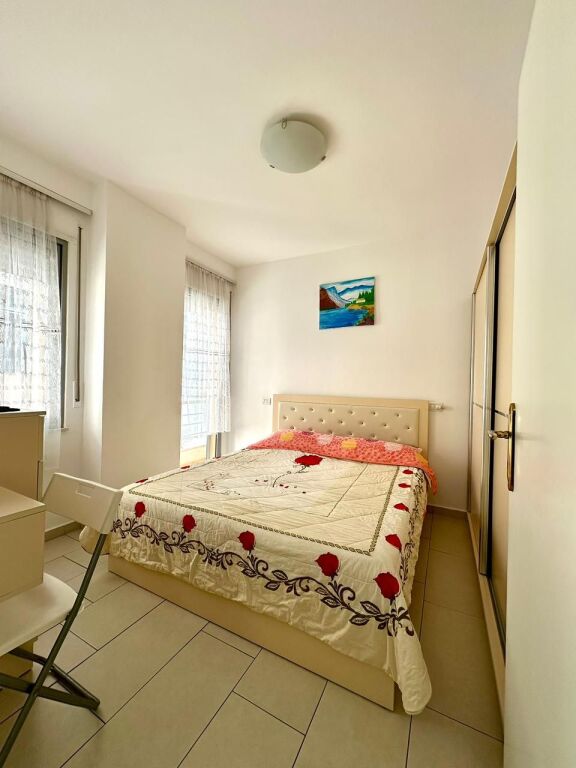 Affittasi appartamento 1+1 vicino all'Hotel Palace, Durazzo