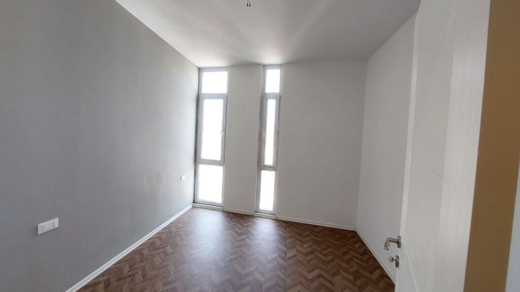 Ufficio in affitto 90 m2 a Kika 2