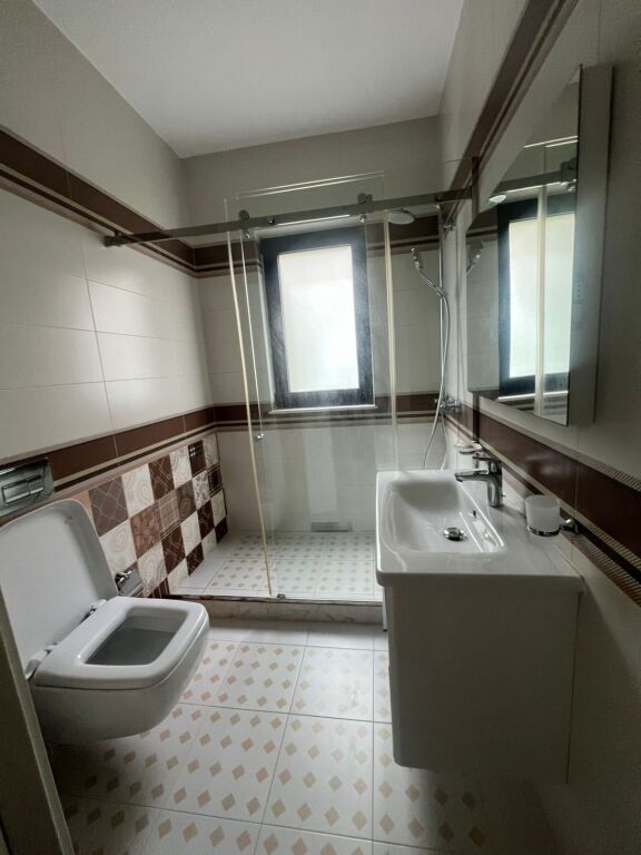 ✨ Vilë Luksoze për Shitje pranë Restorant Natyra e Qetë – Privatësi &amp; Elegancë