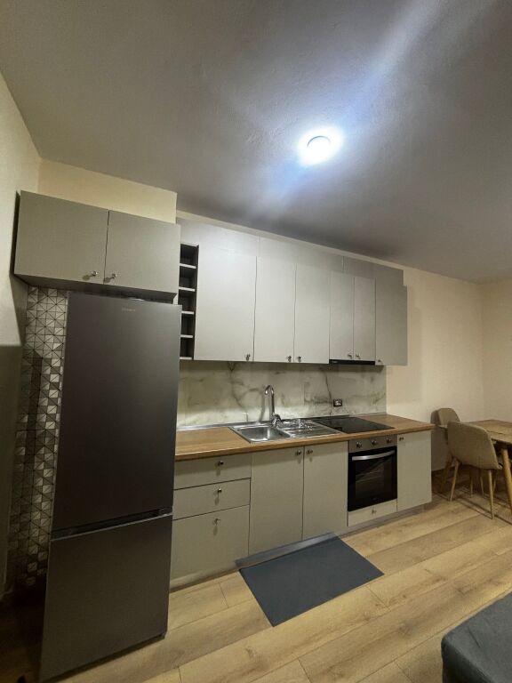 CASA IN AFFITTO – VIA KAVAJËS (DI FRONTE A DELIJORGJI)
