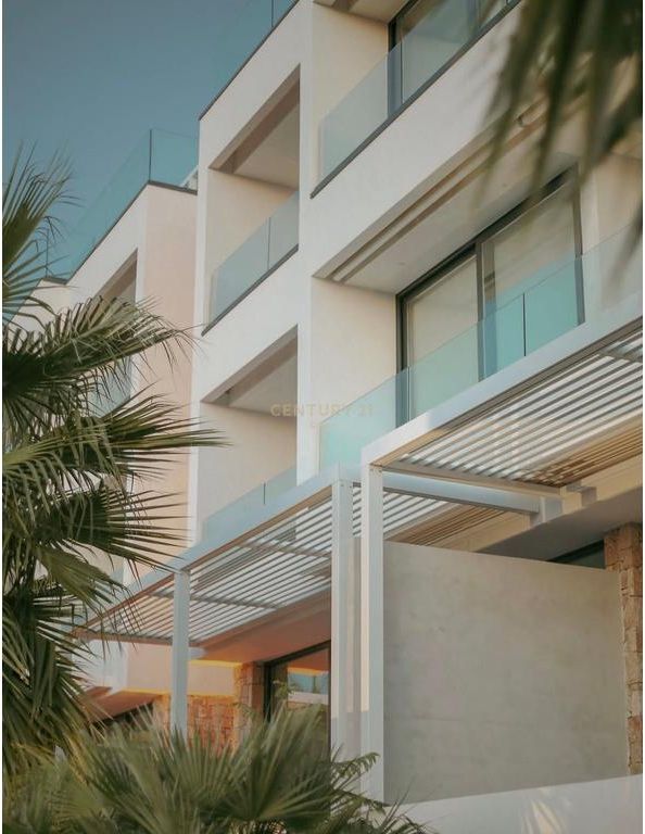 Appartamento 2+1+2 nella Residenza Elitaria di Ujë të Ftohtë, con Vista Spettacolare sul Mare e sulla Città, Vlorë