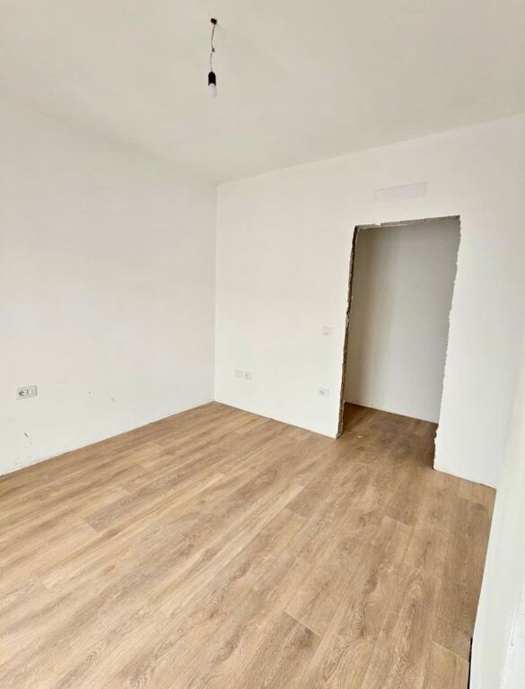 In vendita 2+1+2 a Tirana Entry 2 , 125000€
