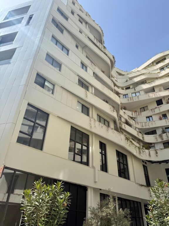 AFFITTIAMO LOCALE COMMERCIALE PRESSO VASIL SHANTO - SPRING RESIDENCE !