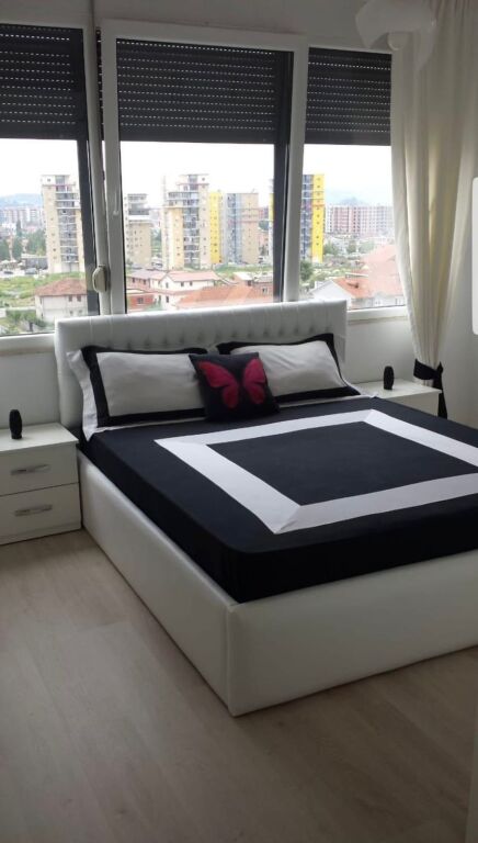 VENDESI APPARTAMENTO 1+1+BALCONE “VIA DRITAN HOXHA” 150.000 EURO
