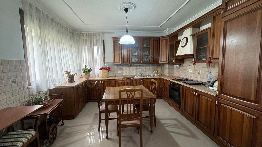 Rent, Apartment 2+1+2, Blloku, Tirana