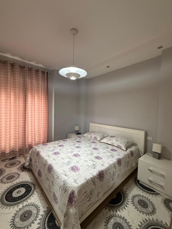Apartament 2+1 për qira Kompleksi Kontakt 21 dhjetori !