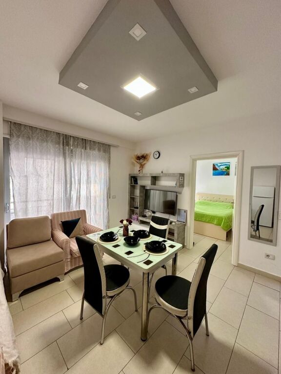 Affittasi appartamento 1+1 vicino all'Hotel Palace, Durazzo