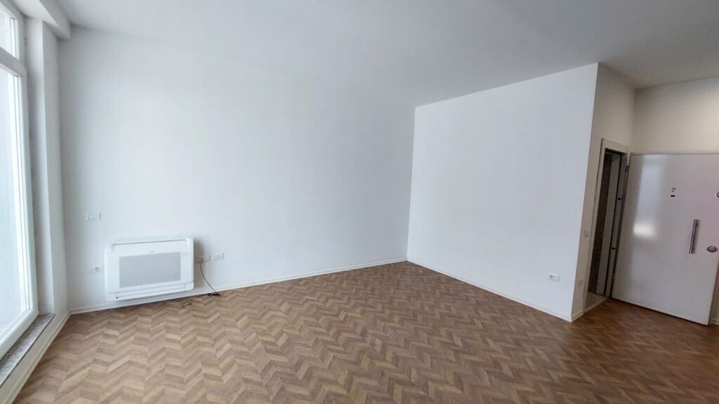 Ufficio in affitto 90 m2 a Kika 2