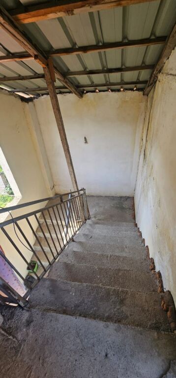 VENDESI 3 PIANI +CANTINA IN VENDITA SHKOZET STRADA PRINCIPALE