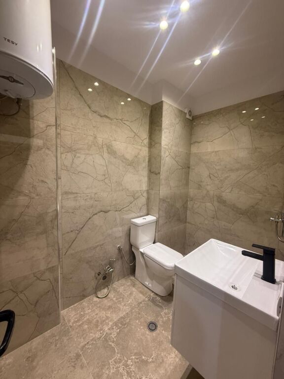 Apartamente per qera 1+1 te Vila L Astir