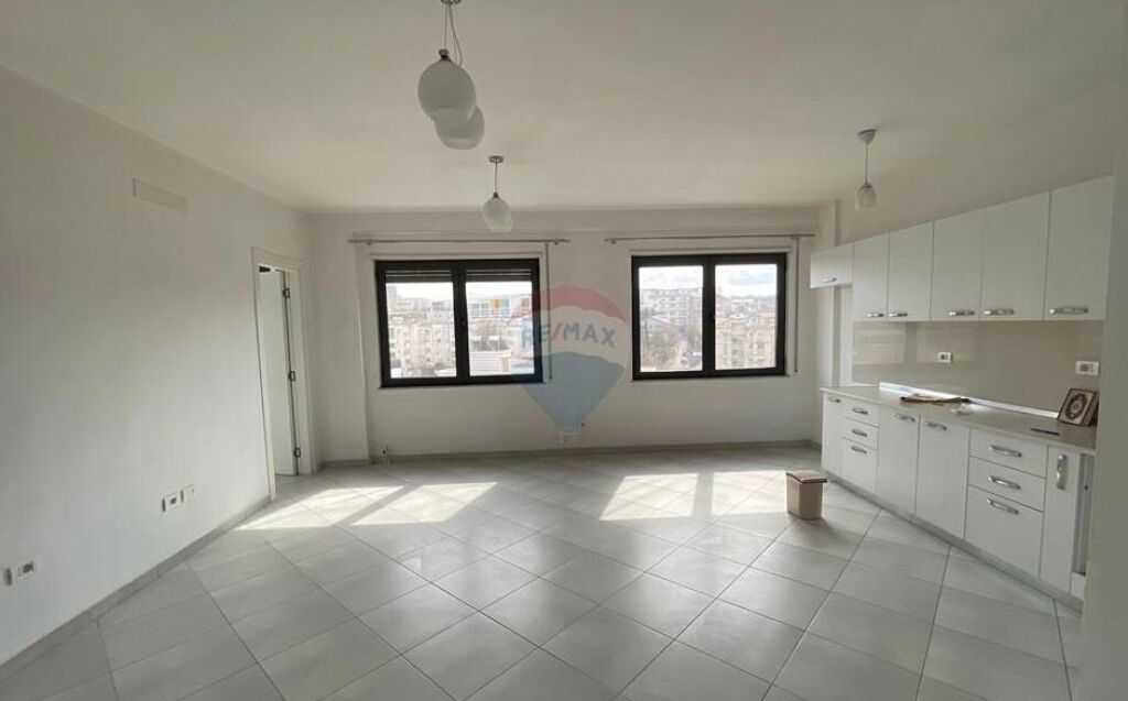 Shitet Apartament 2+1+2 tek Rruga e Elbasanit ID: 530571006-26