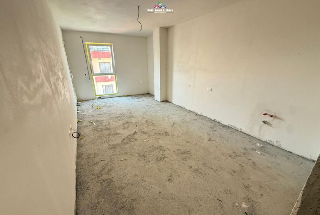 Appartamento in Vendita 2+1+2 a Xhamllik (ID B120838) Tirana