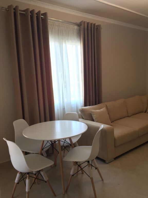 Jepet me Qira: Apartament 1+1 (67 m²) – Rr. "Shefqet Kuka"
