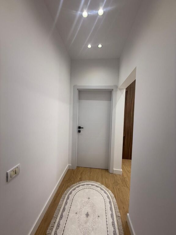 Apartamente per qera 1+1 te Vila L Astir
