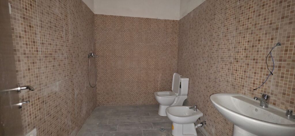 Shitet Garzoniere ne FRESK / 46,000 EURO