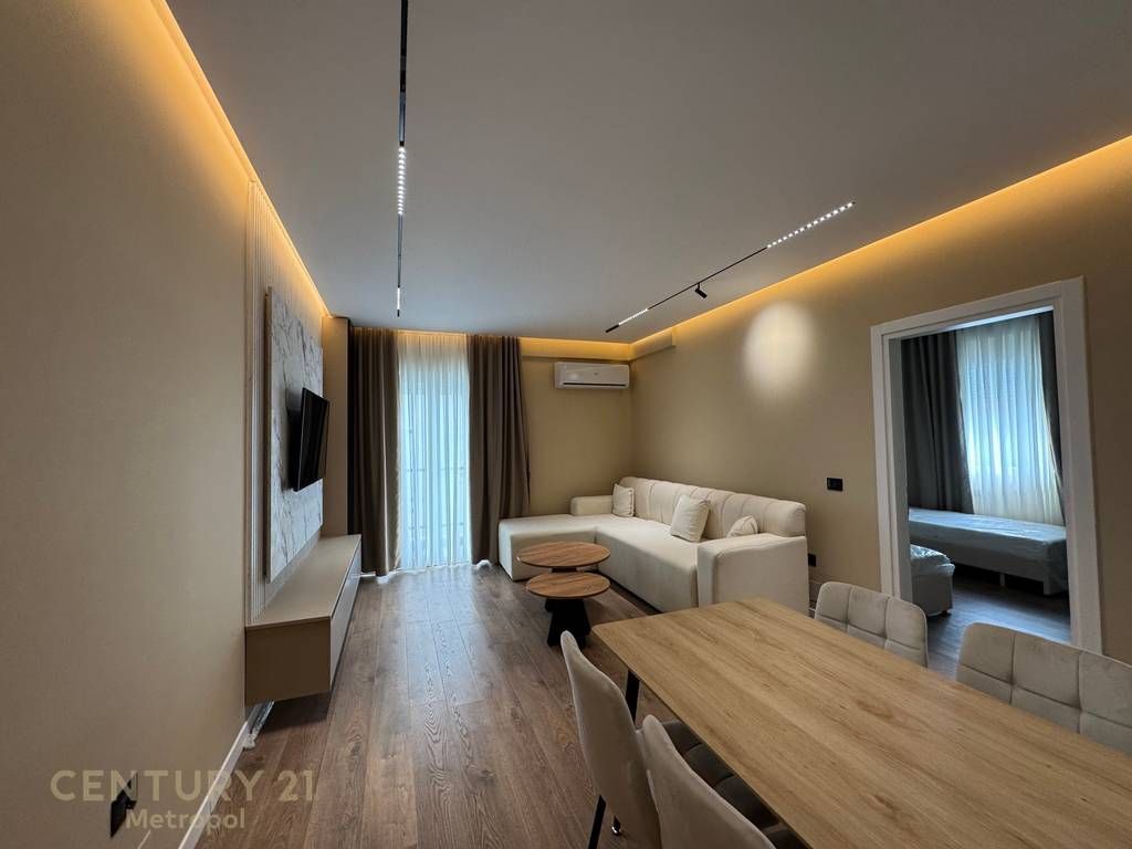 Modern 2+1 apartment for rent in the Xhamllik area