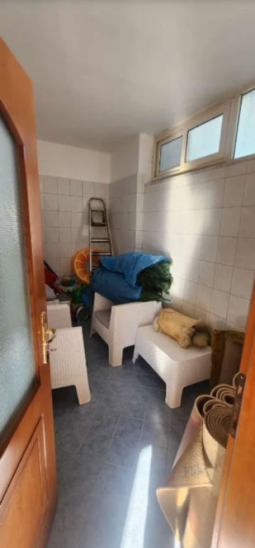 Vendesi in vendita 2 appartamenti adiacenti con Nj-Tj Iliria Plazh Durres