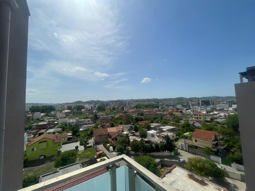 For sale, Apartment 3+1+2 + Parking Spot, Tirana Entry I