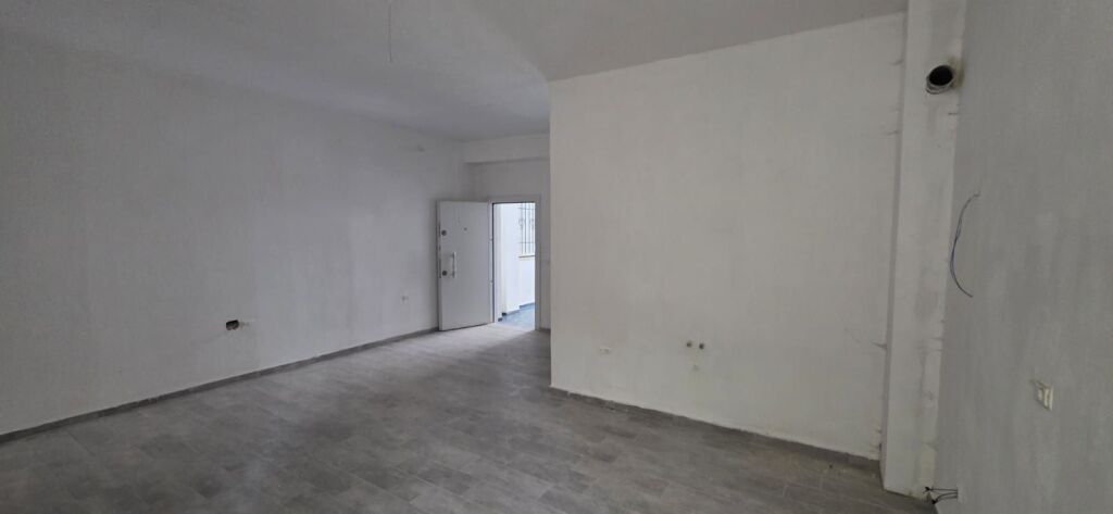 Shitet Garzoniere ne FRESK / 46,000 EURO