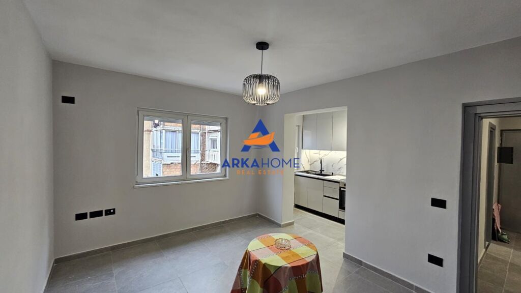 APARTMENT FOR RENT 3+1+BALCONY " PAZARI I RI " 700 EURO