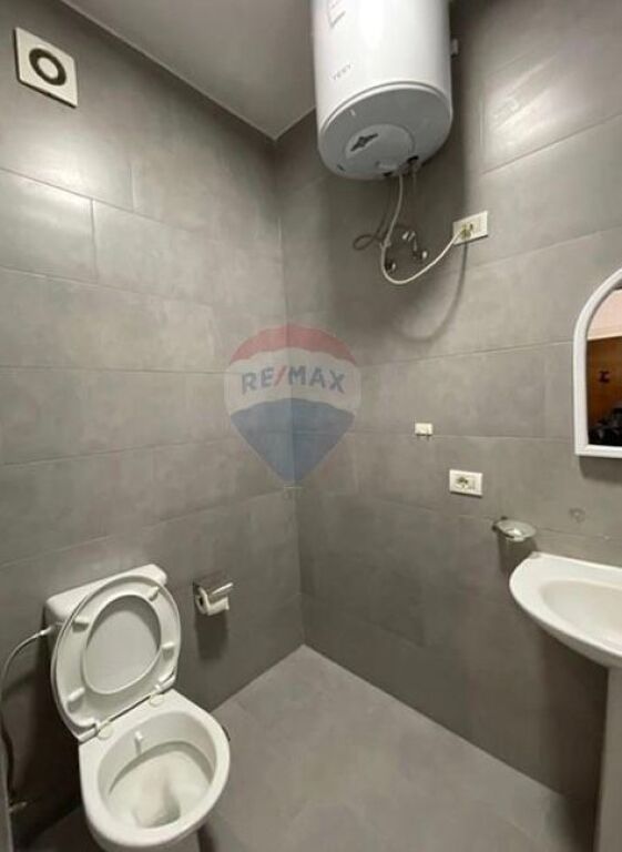 Shitet Apartament 2+1+2 tek Rruga e Elbasanit ID: 530571006-26