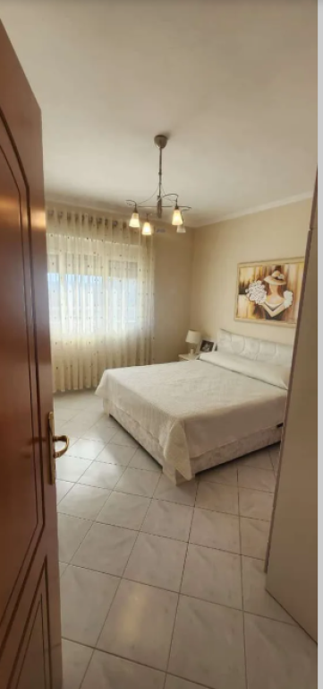Vendesi in vendita 2 appartamenti adiacenti con Nj-Tj Iliria Plazh Durres