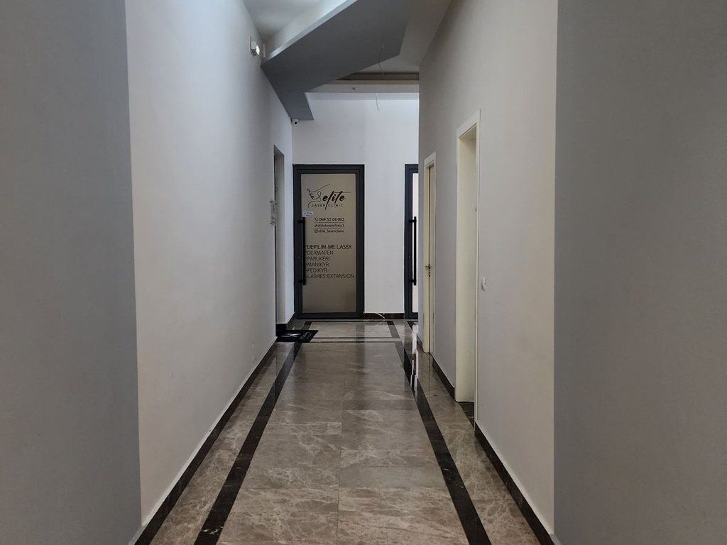 "MYSLYM SHYRI", UFFICIO IN AFFITTO